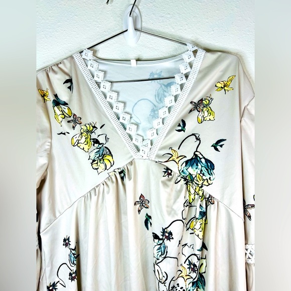 Women’s Floral Tunic Dress Size Large Lace Trim Bell Sleeve Boho Style 35.5” - Picture 5 of 7
